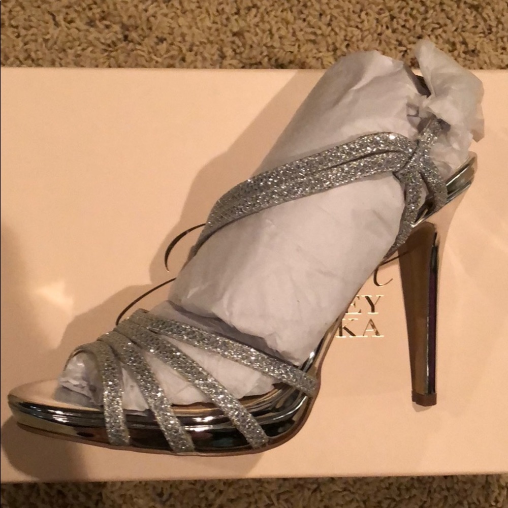 Badgley Mischa Jewel Humble Heels